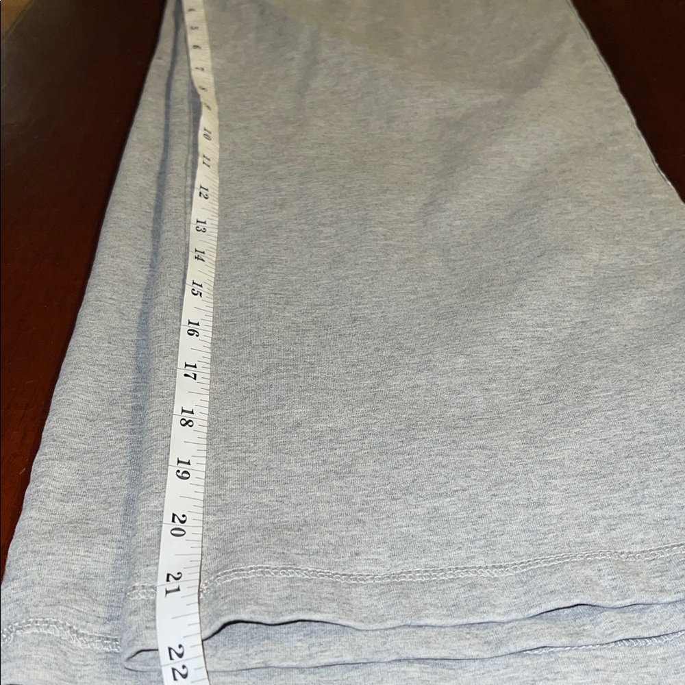 Vintage Bebe Y2K Gray Lounge Set Hoodie & Capri Pants - Picture 6 of 16